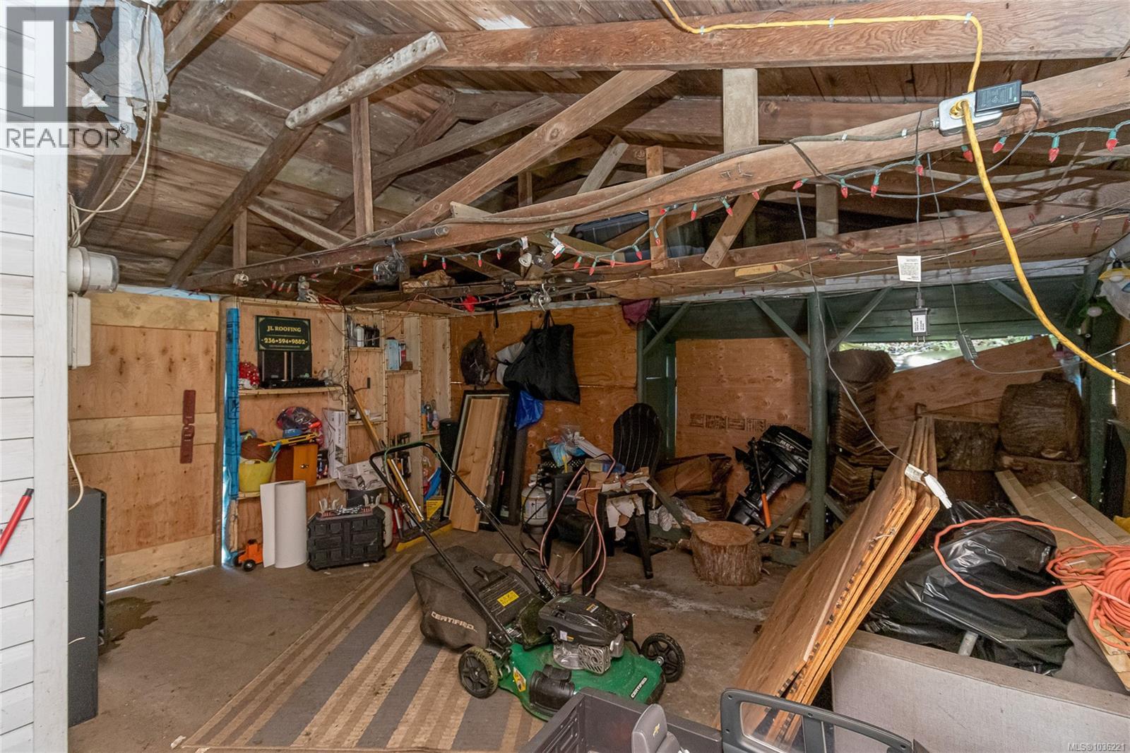 44 Arbutus St W - 39
