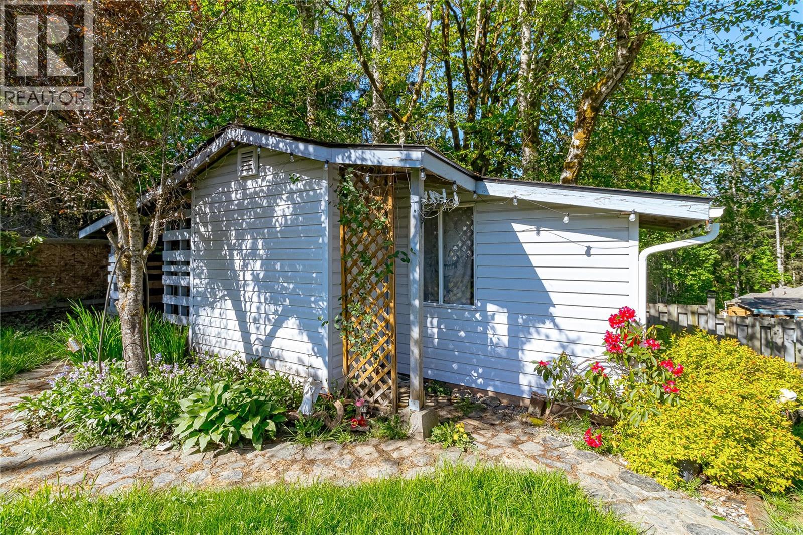 44 Arbutus St W - 9