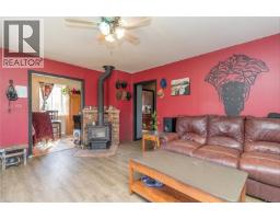44 Arbutus St W, Lake Cowichan, BC V0R2G0 Photo 13