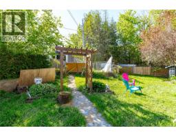 44 Arbutus St W, Lake Cowichan, BC V0R2G0 Photo 29