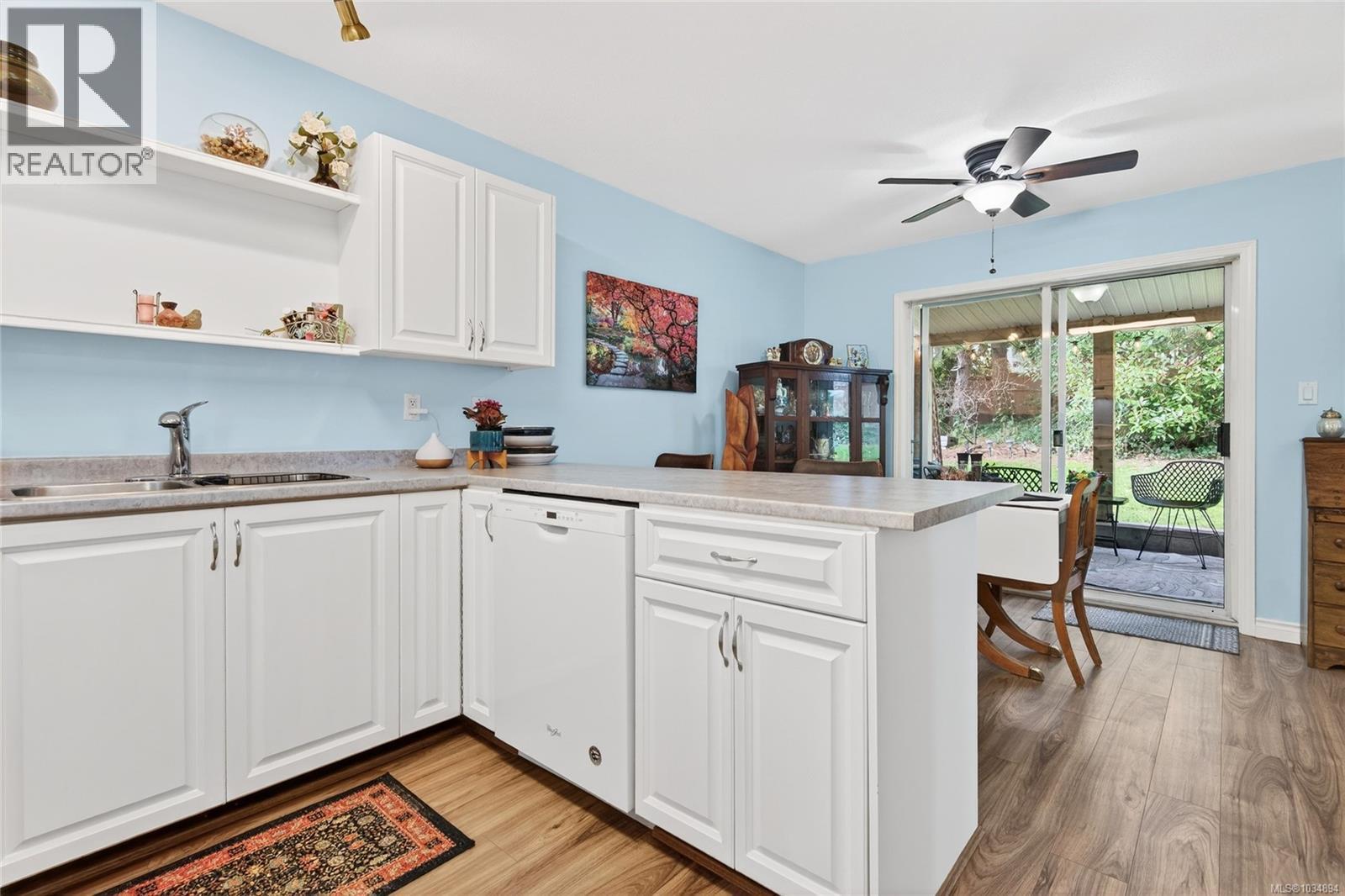 #8 2200 Manor Dr - 12