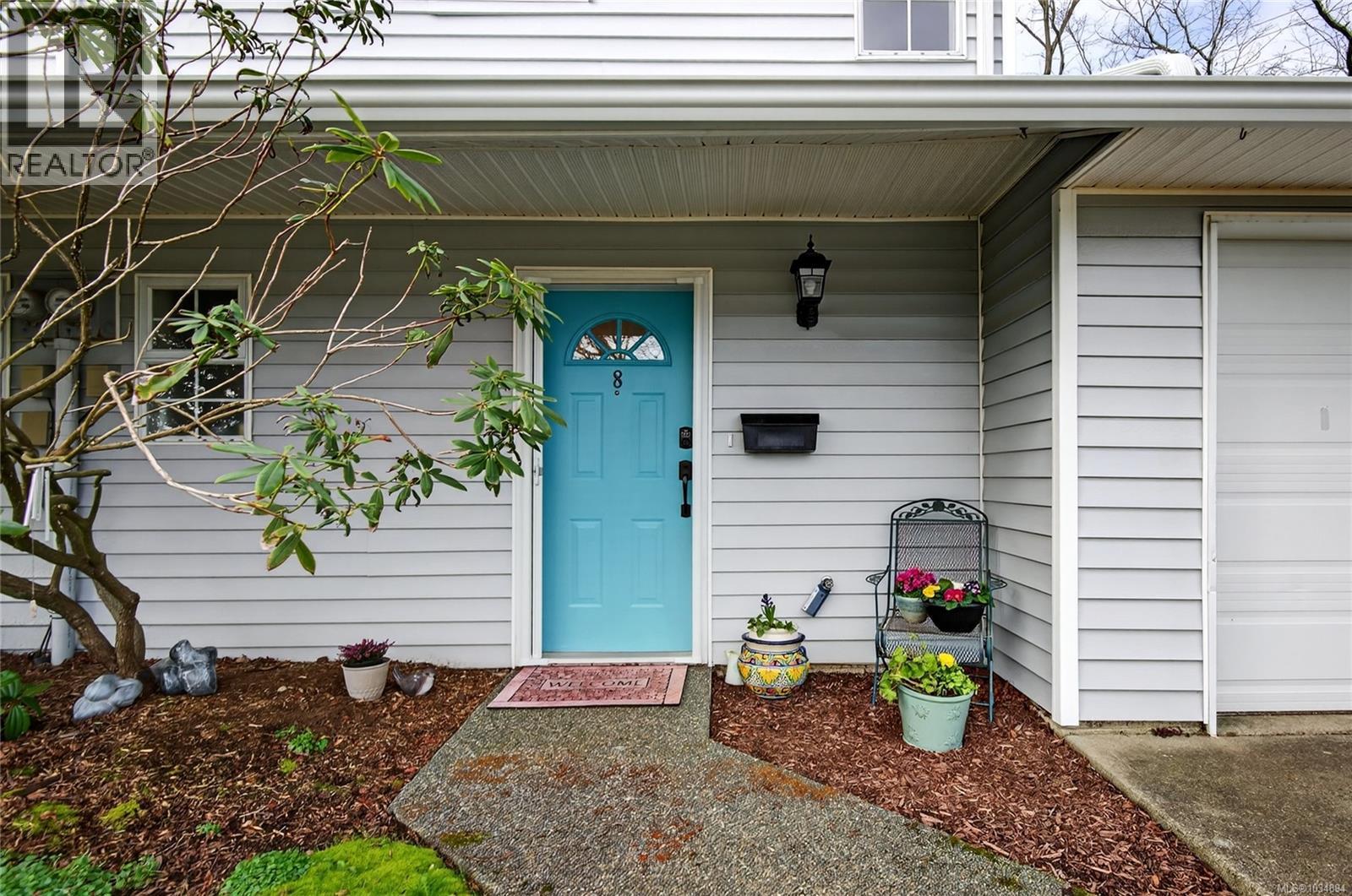 #8 2200 Manor Dr - Image 2