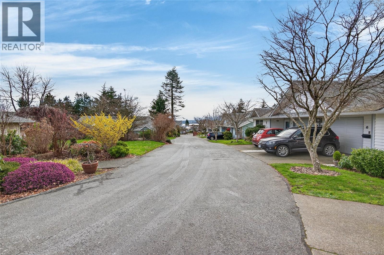 #8 2200 Manor Dr - 32