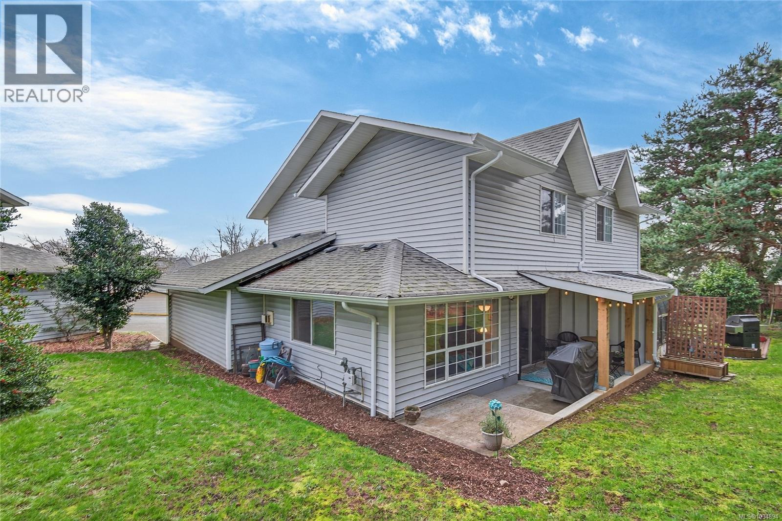#8 2200 Manor Dr - 33