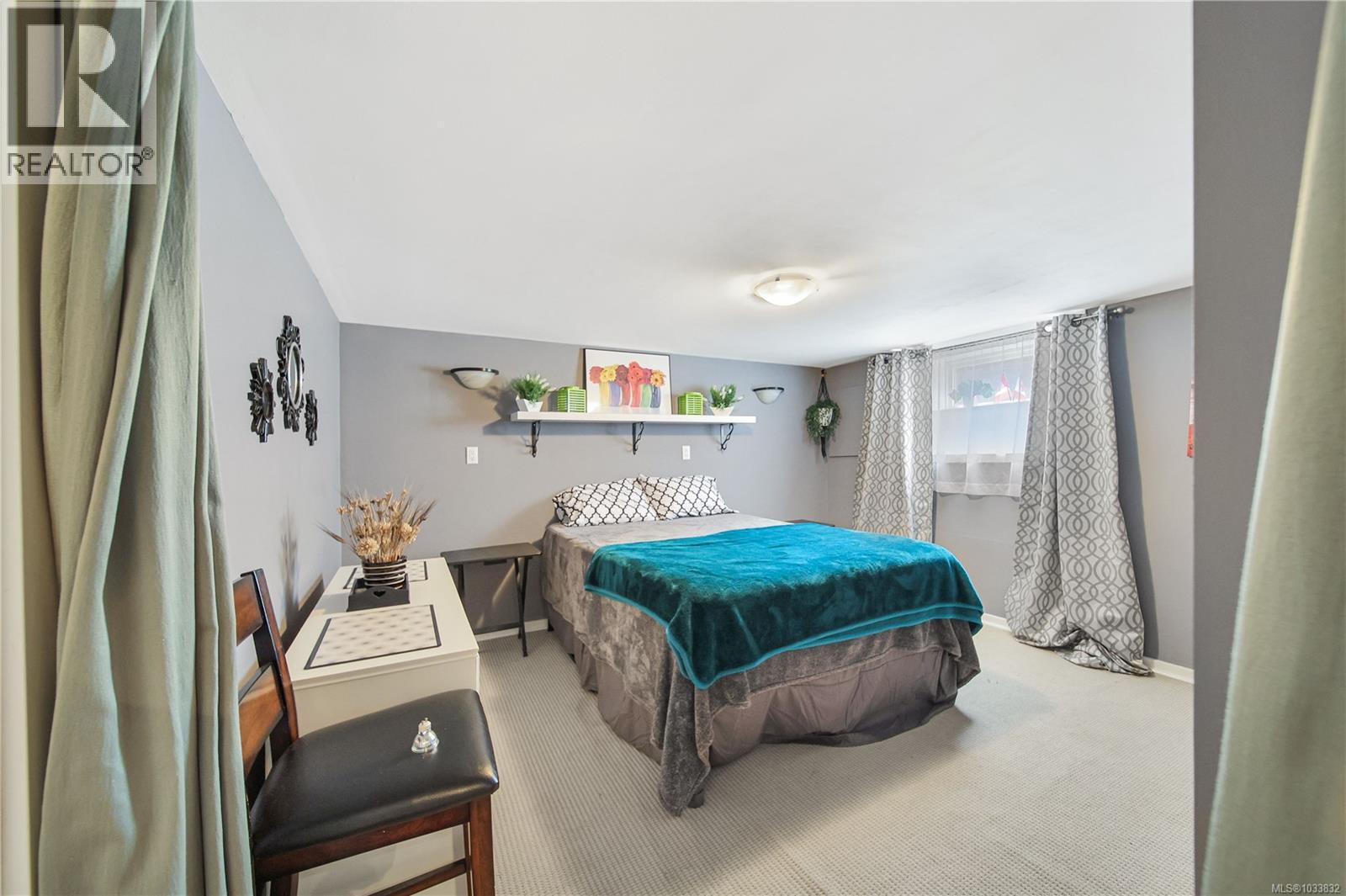 4964 Leslie Ave - 21