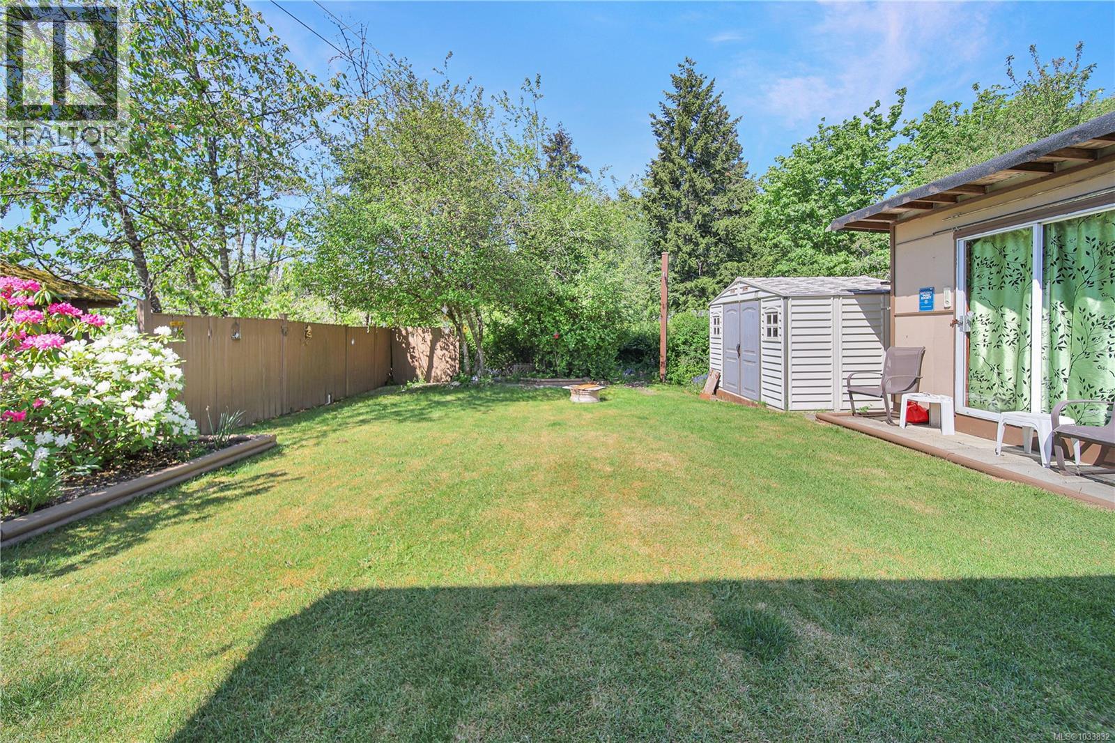 4964 Leslie Ave - 24