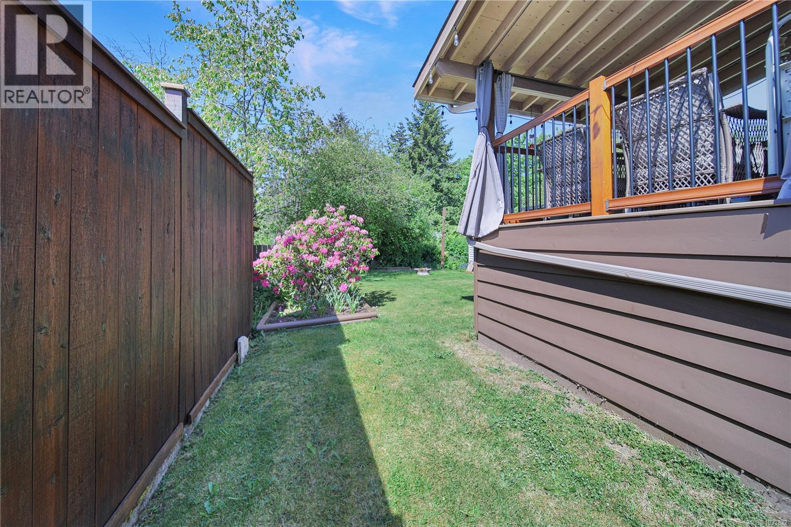 4964 Leslie Ave - 25