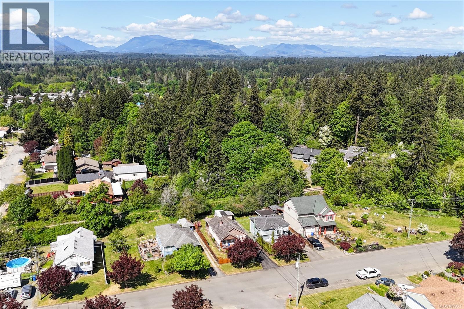 4964 Leslie Ave - 4