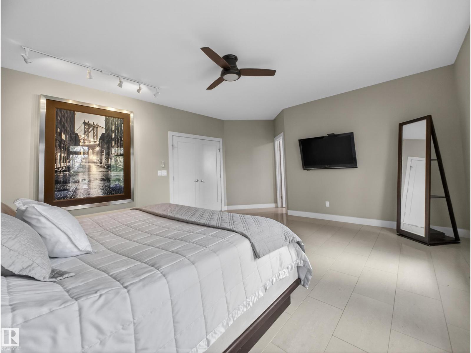10650 66 AV NW - 33