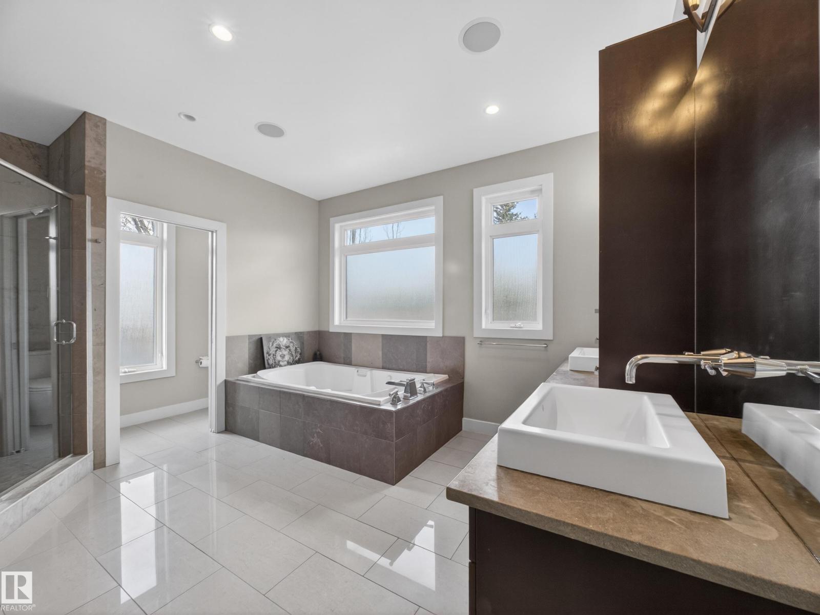 10650 66 AV NW - 36