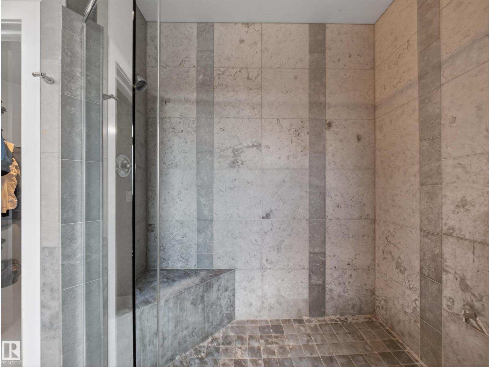 10650 66 AV NW - 39