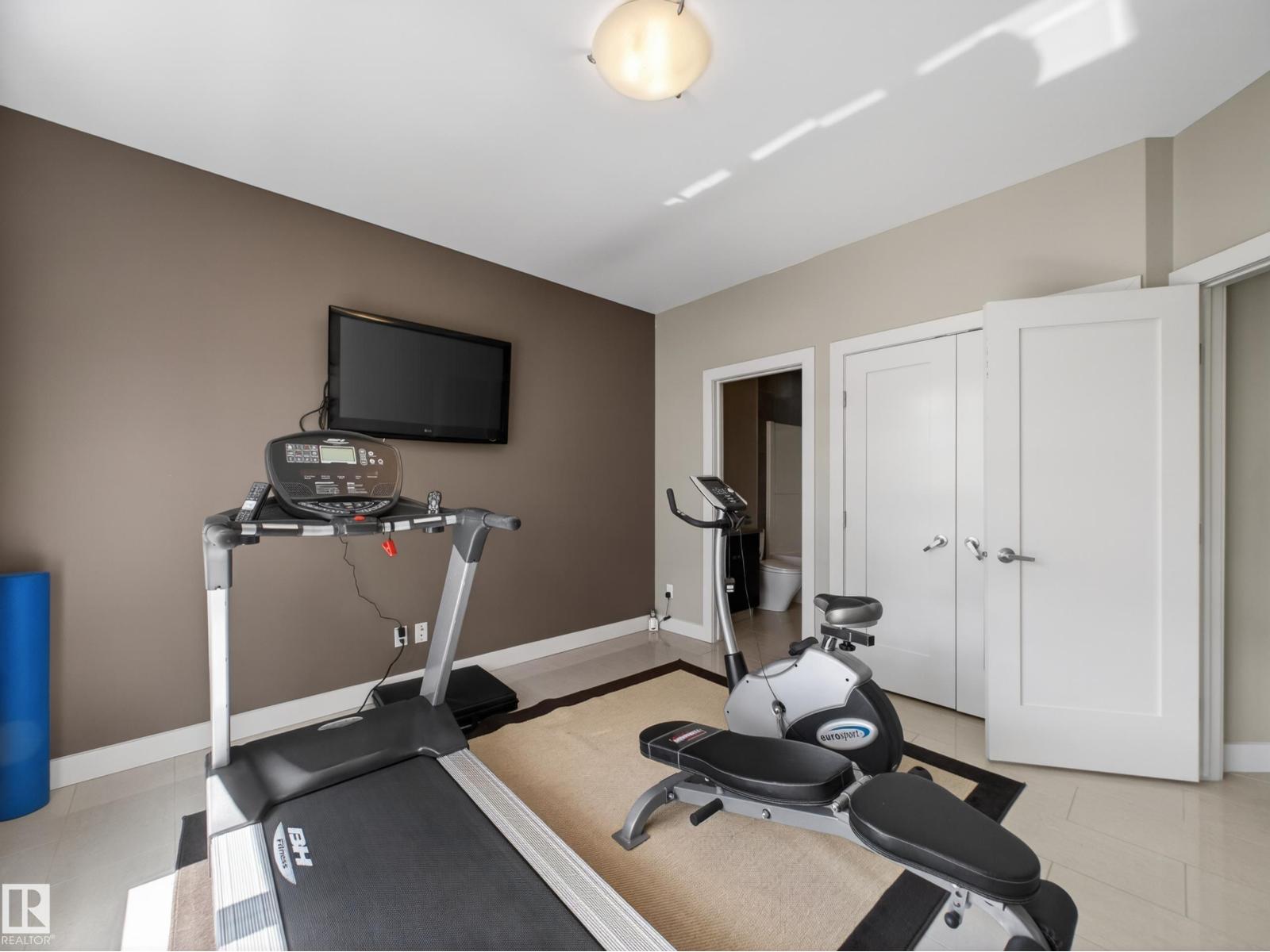 10650 66 AV NW - 42