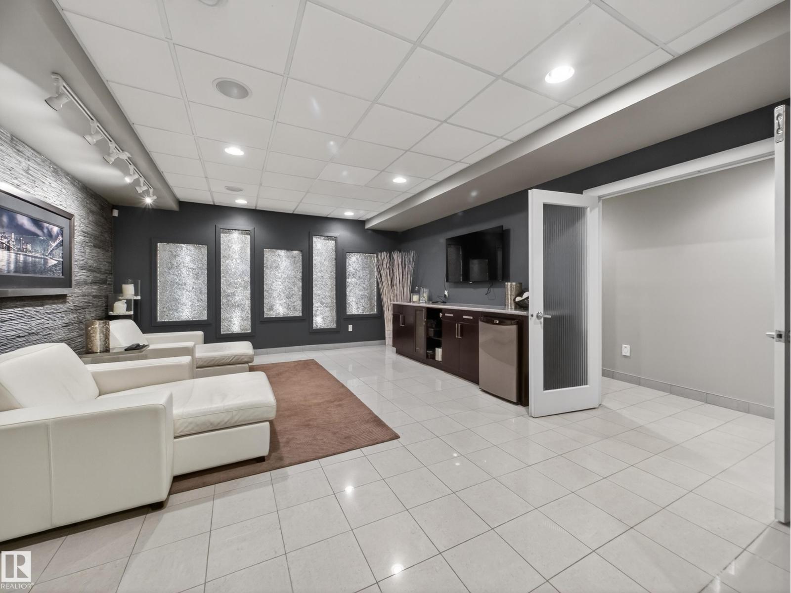 10650 66 AV NW - 48