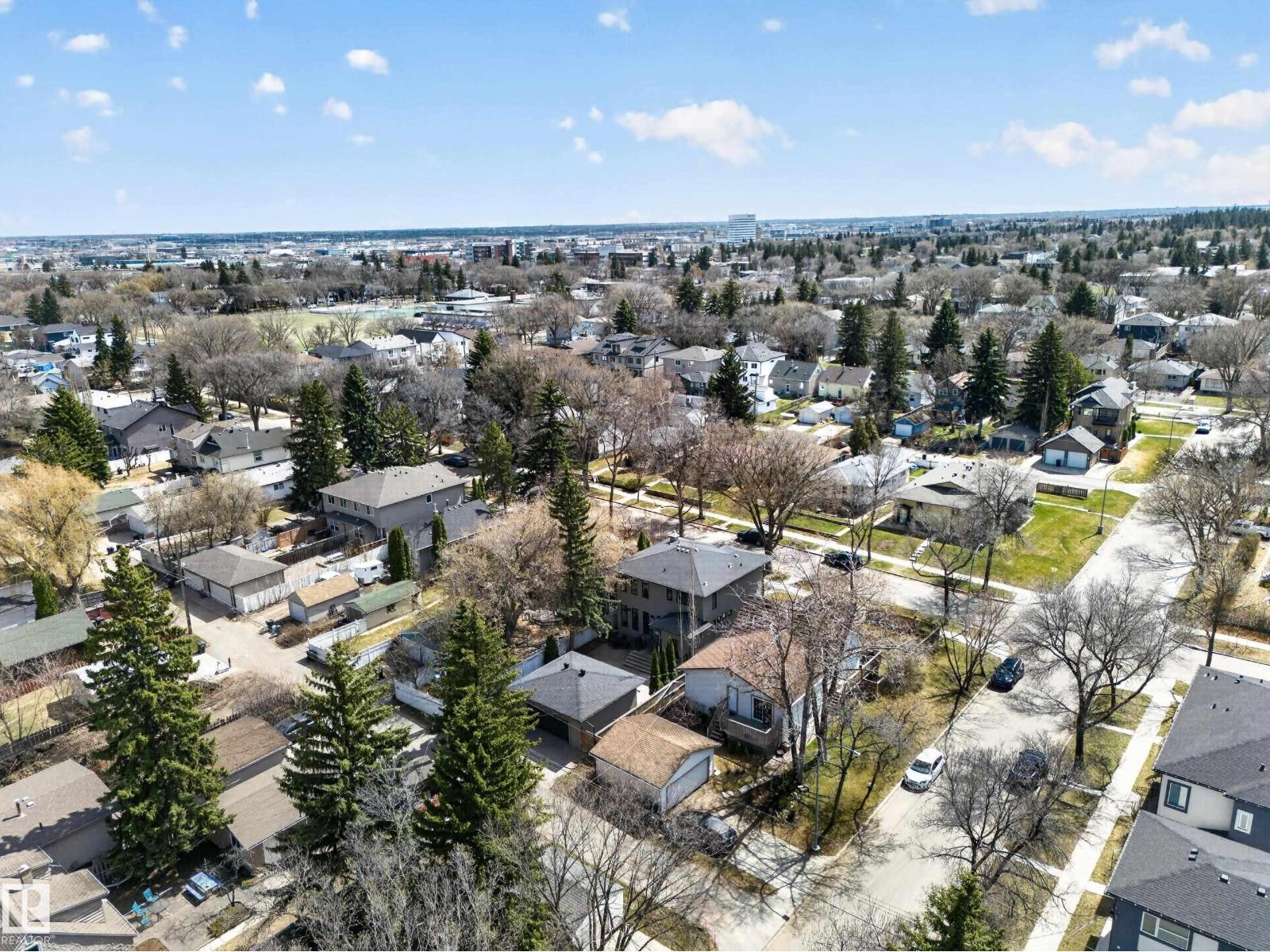 10650 66 AV NW - 72