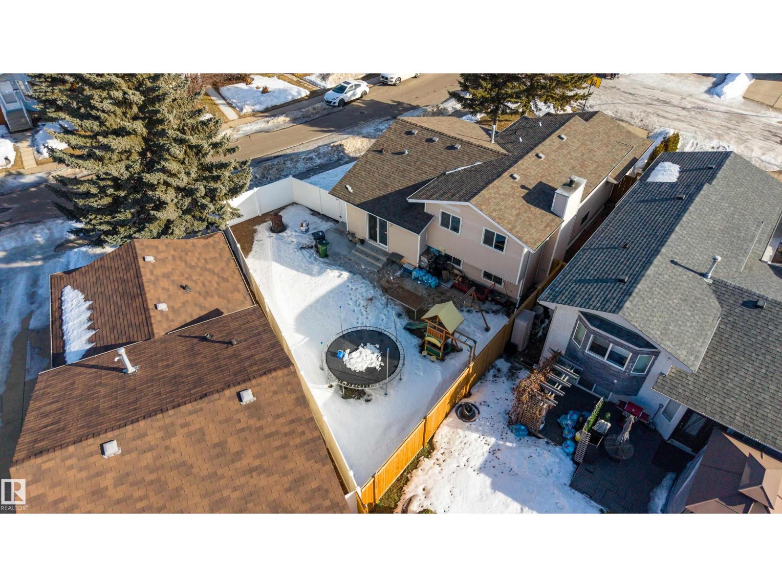 236 LAGO LINDO CR NW, Edmonton
