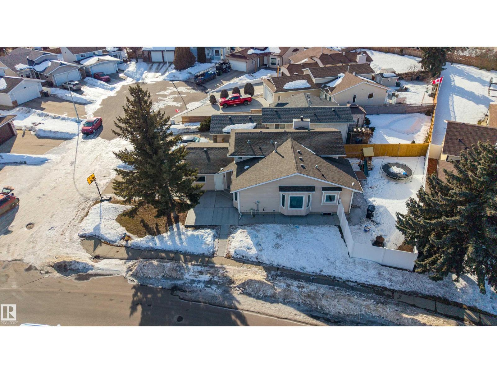 236 LAGO LINDO CR NW, Edmonton