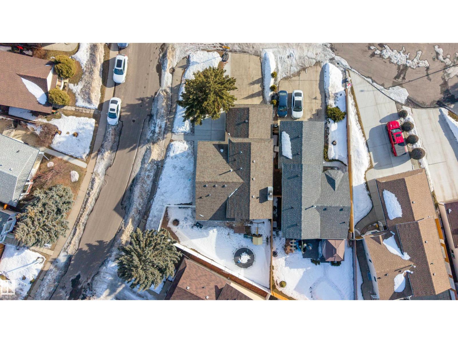 236 LAGO LINDO CR NW, Edmonton