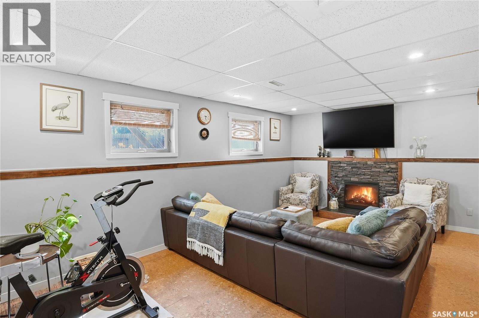 606 Hogg CRESCENT - 32
