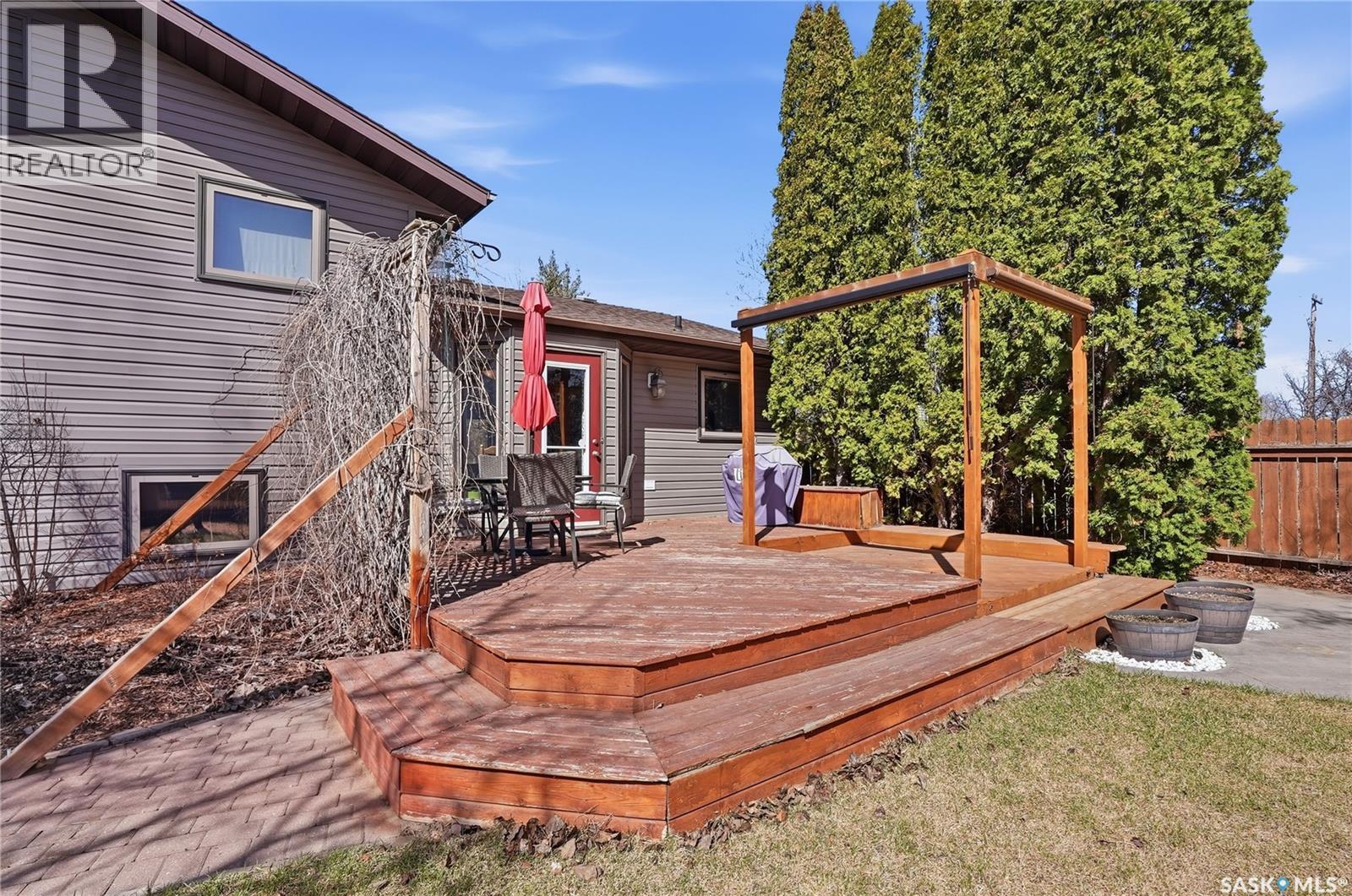606 Hogg CRESCENT - 43