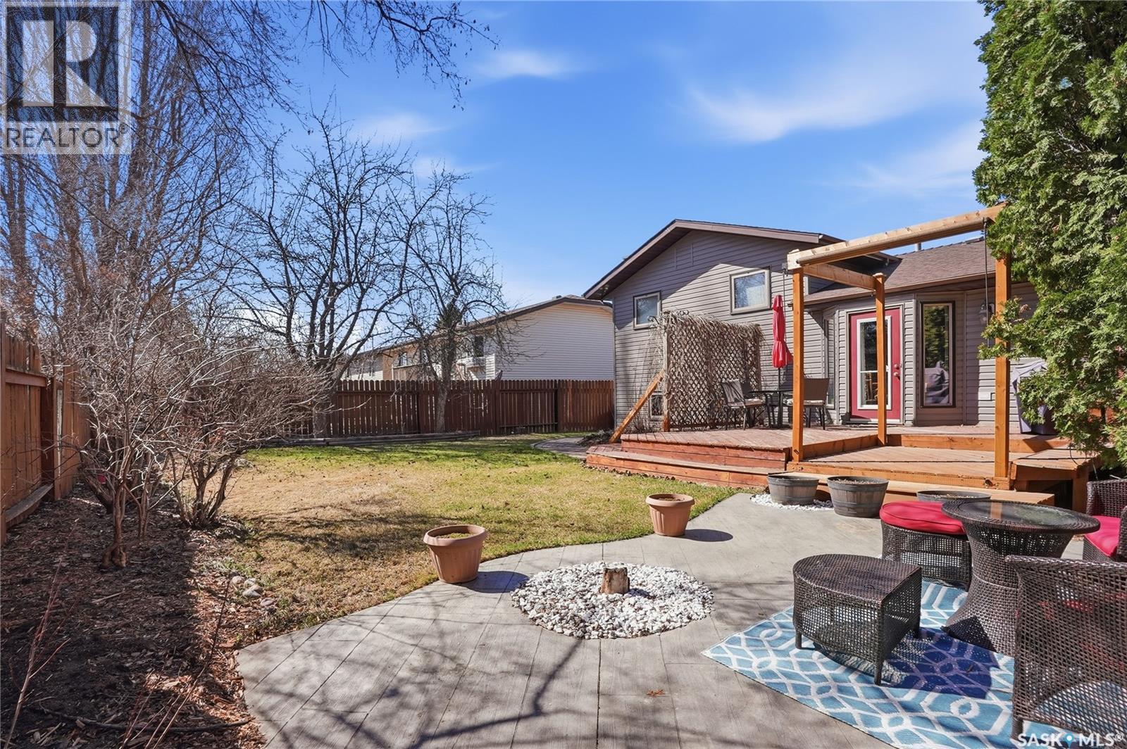 606 Hogg CRESCENT - 44