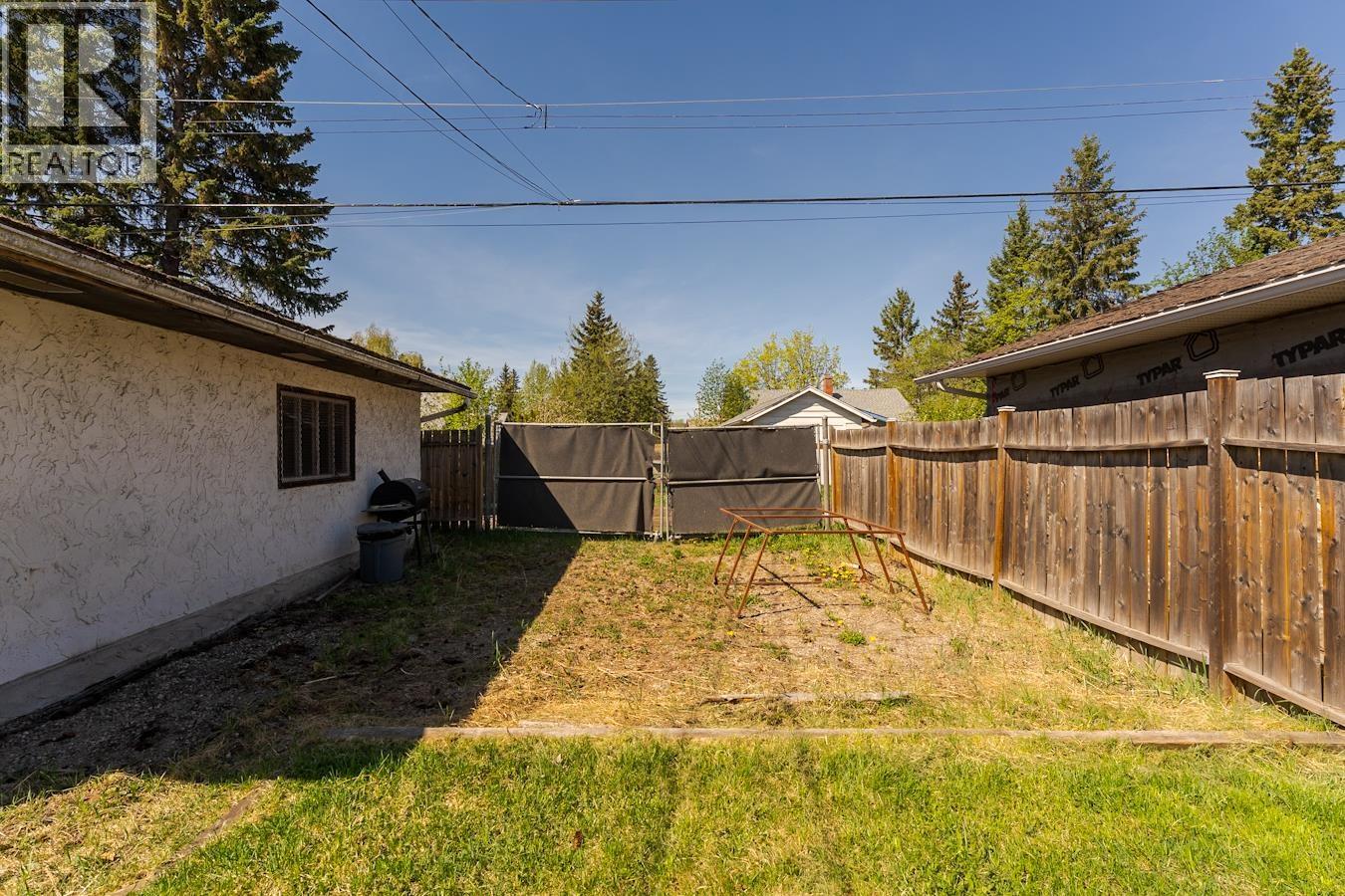 667 ALWARD STREET - 10