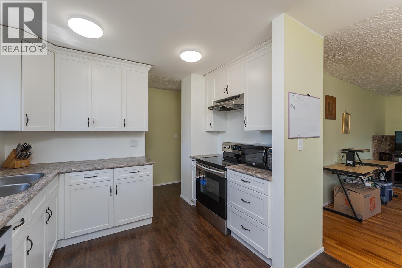 667 ALWARD STREET - 14