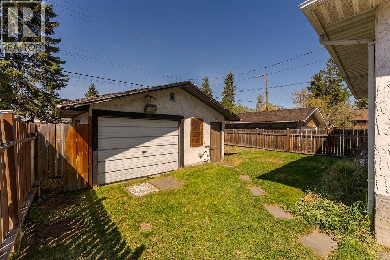 667 ALWARD STREET - 9