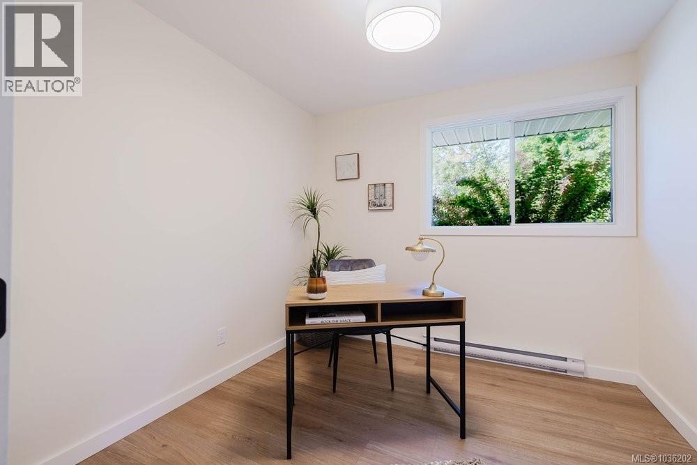  1737 Amphion Street, Victoria