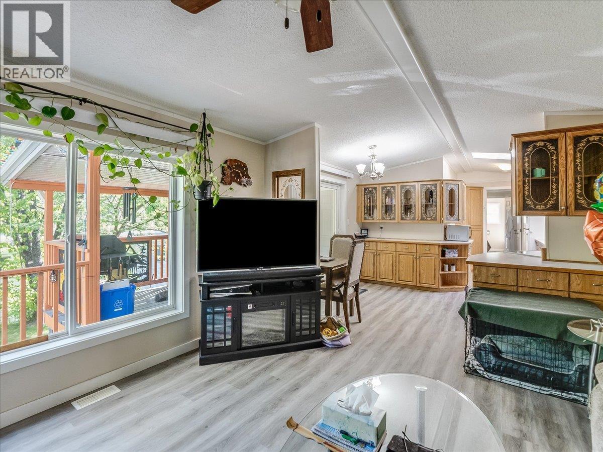 #15 4029 Broadwater Road - 16