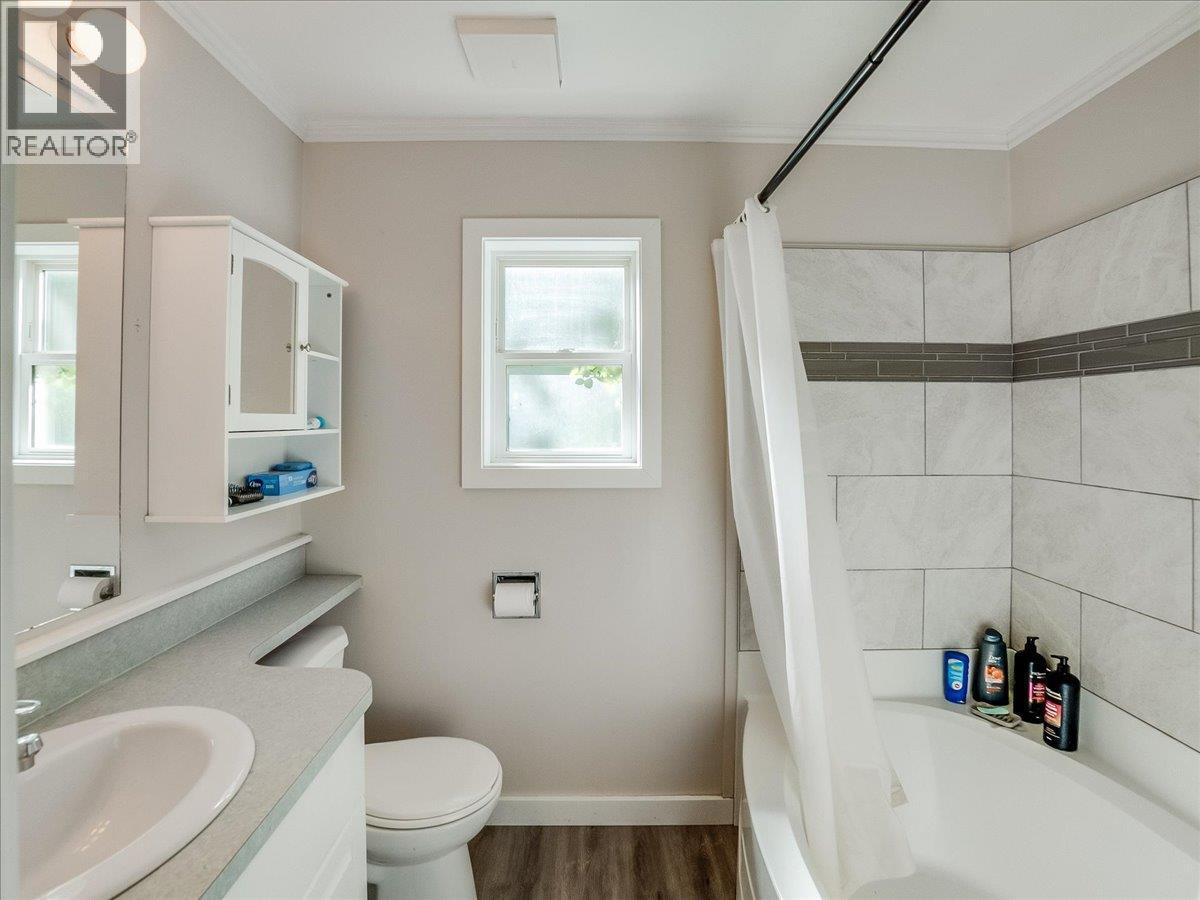 #15 4029 Broadwater Road - 24