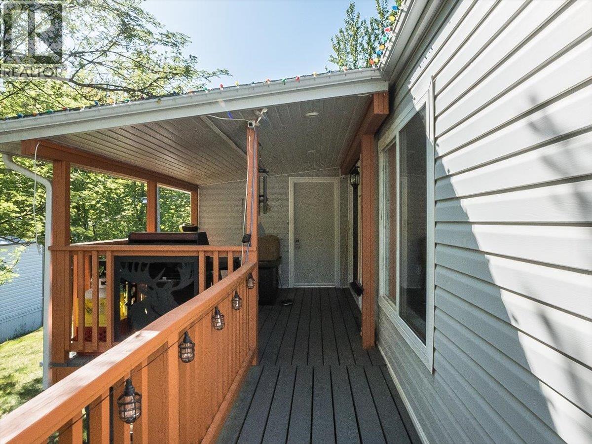 #15 4029 Broadwater Road - 33