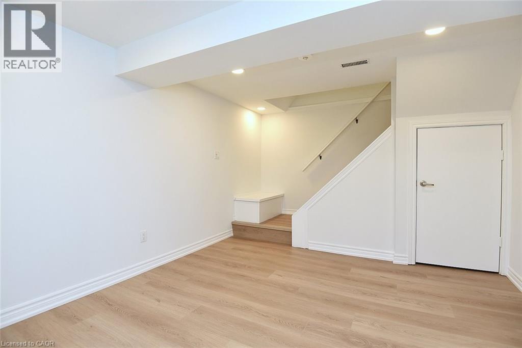 1338 DE QUINCY Crescent, Burlington, Ontario, L7P1E4 — Photo 29