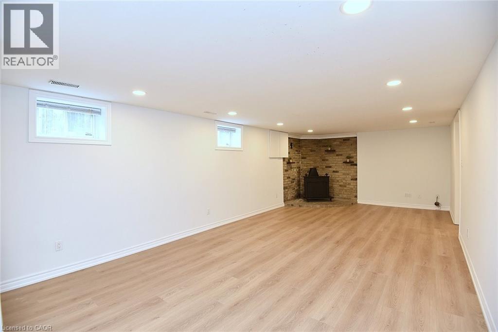 1338 DE QUINCY Crescent, Burlington, Ontario, L7P1E4 — Photo 19