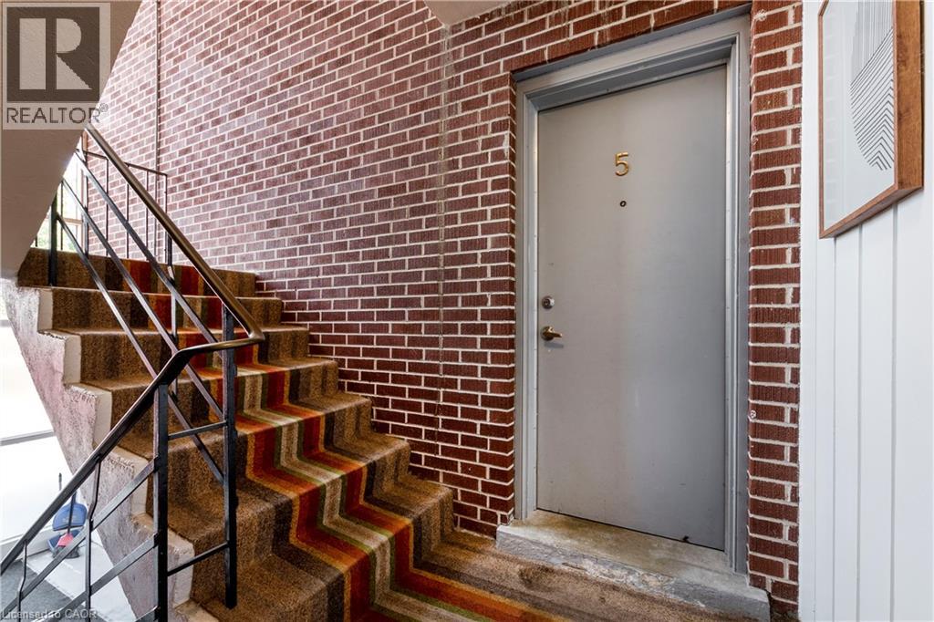 43 SIXTH Avenue - 6