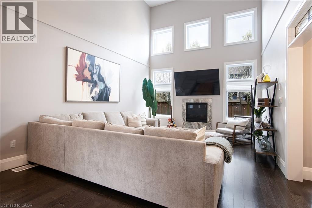 423 CIDER MILL Drive, Waterloo, Ontario, N2K0C9 — Photo 3