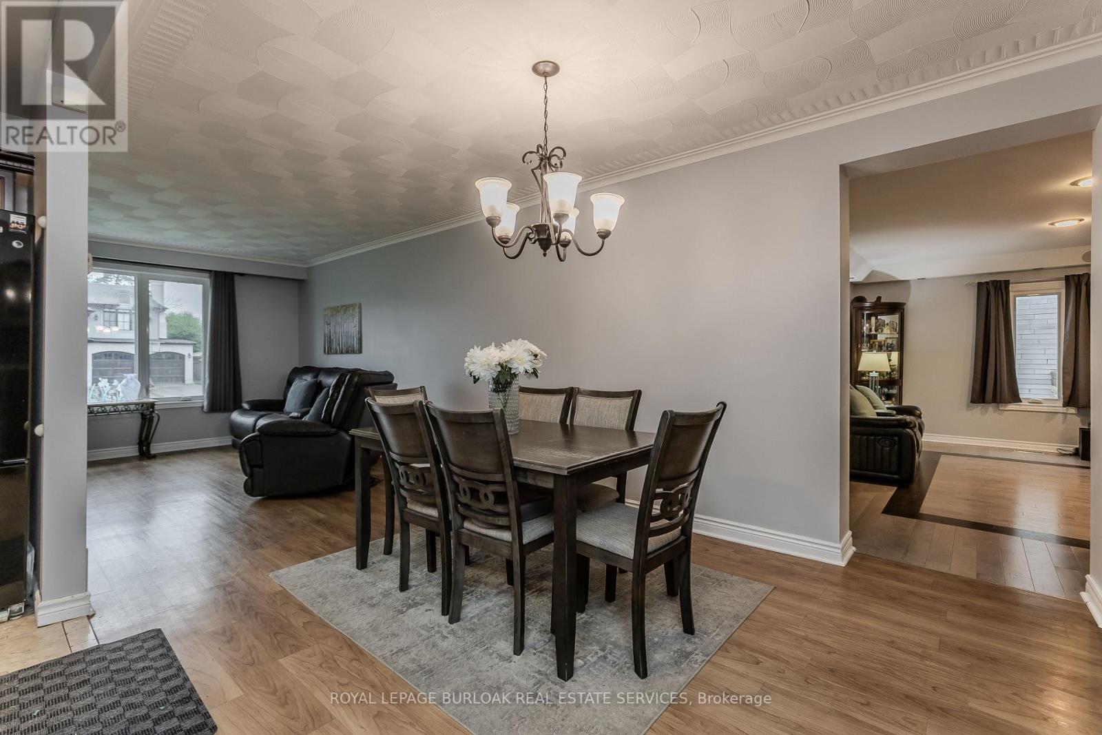 283 VILMA DRIVE - 13