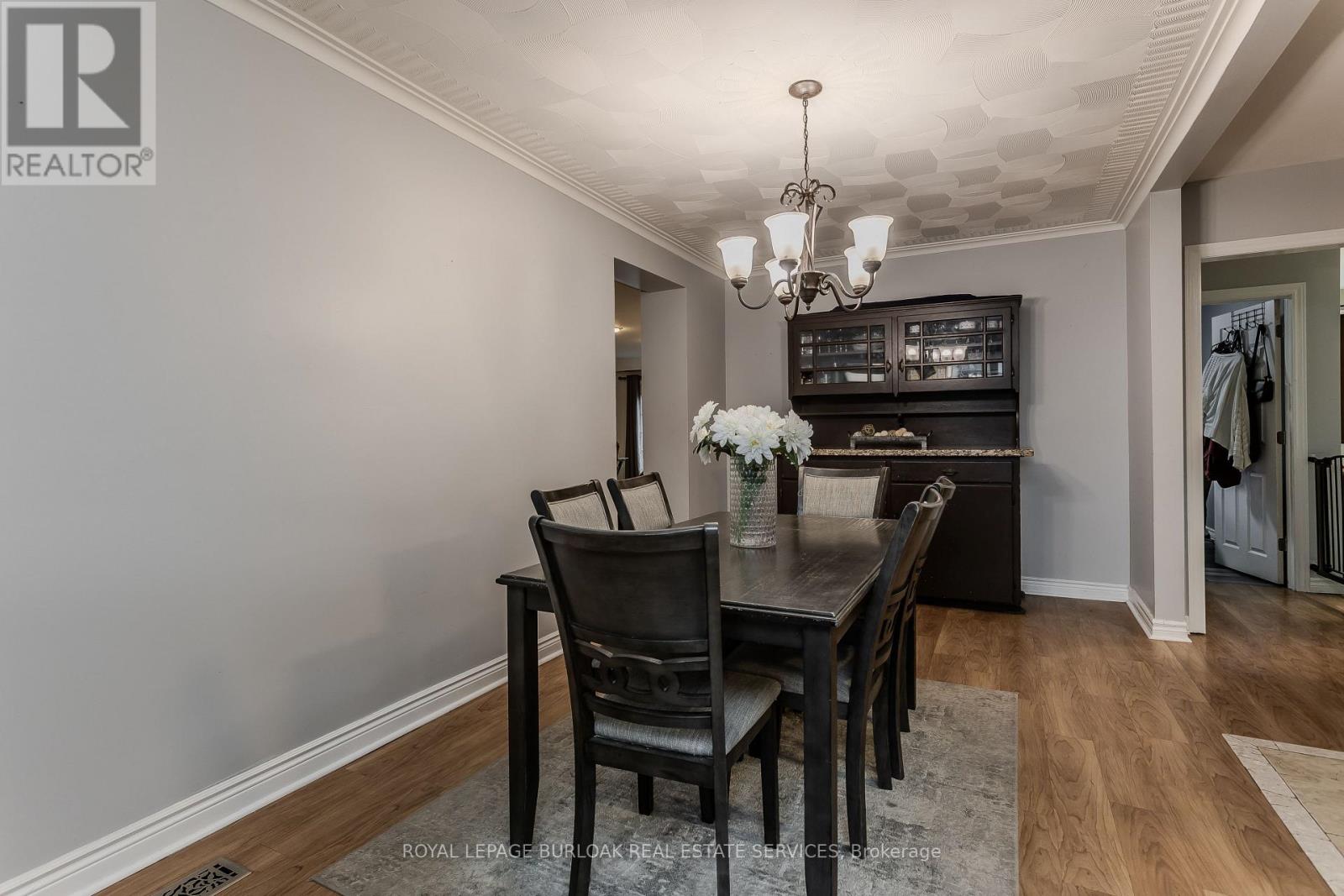 283 VILMA DRIVE - 14