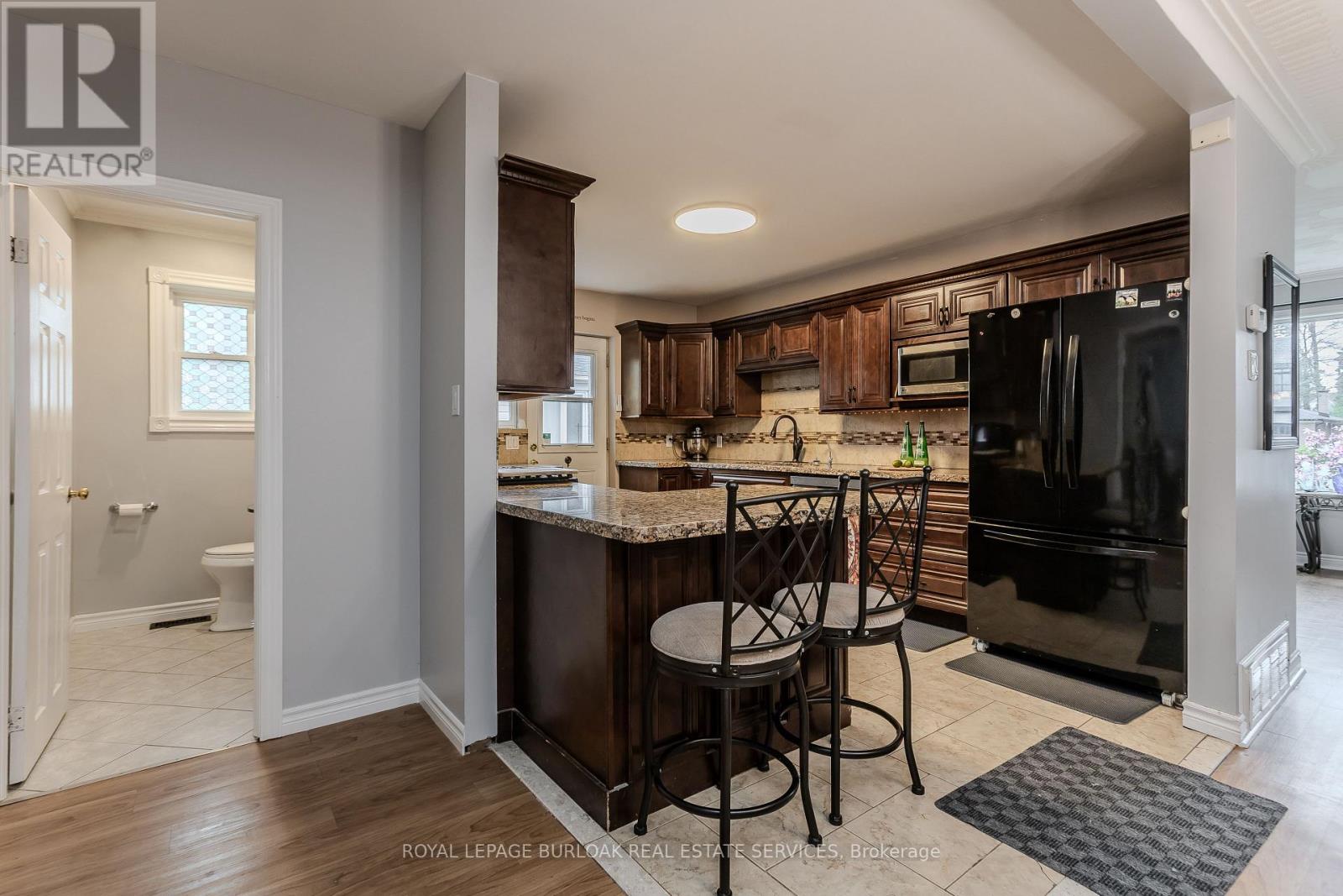 283 VILMA DRIVE - 16
