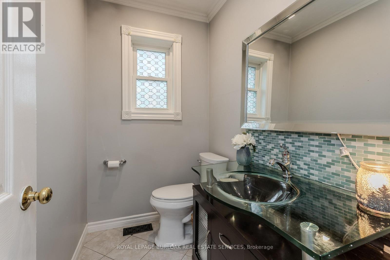 283 VILMA DRIVE - 19