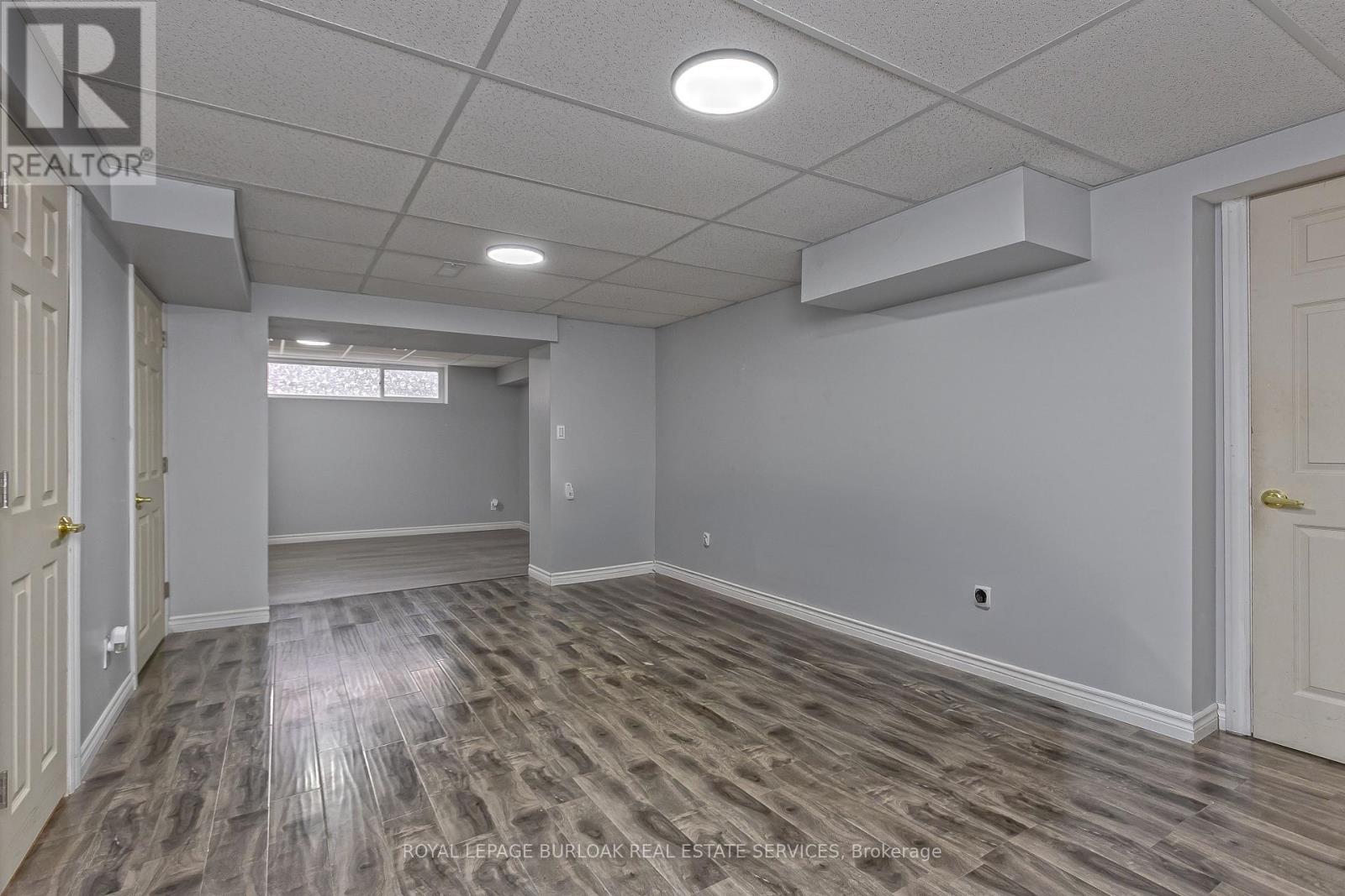 283 VILMA DRIVE - 36