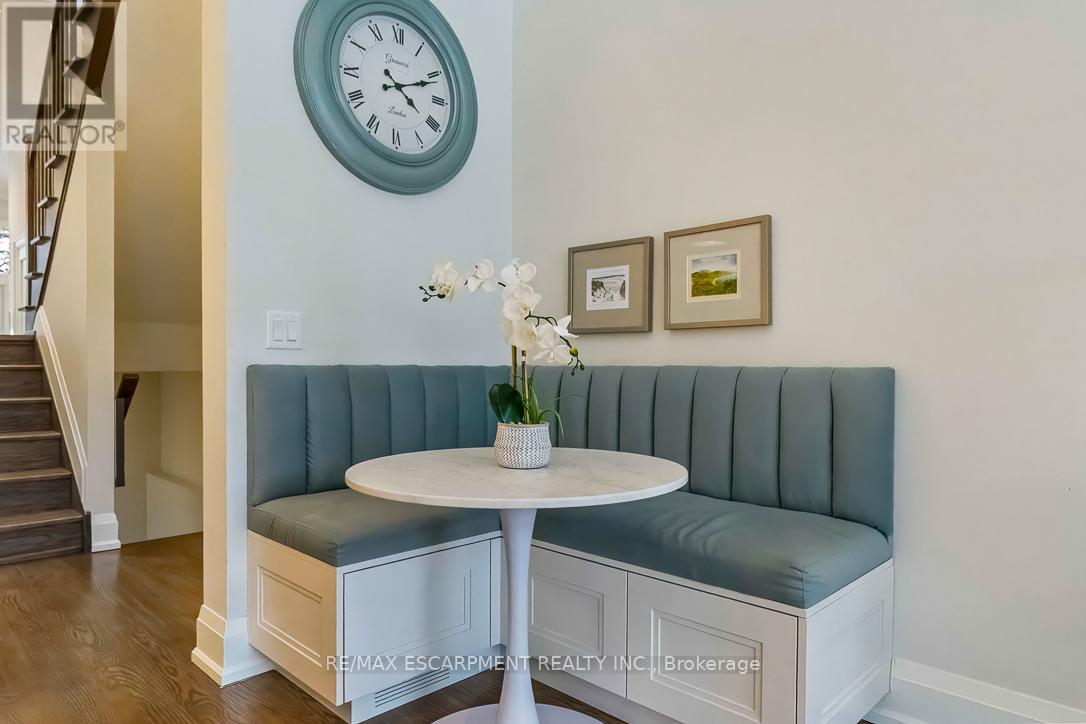 56 LABURNHAM AVENUE - 14