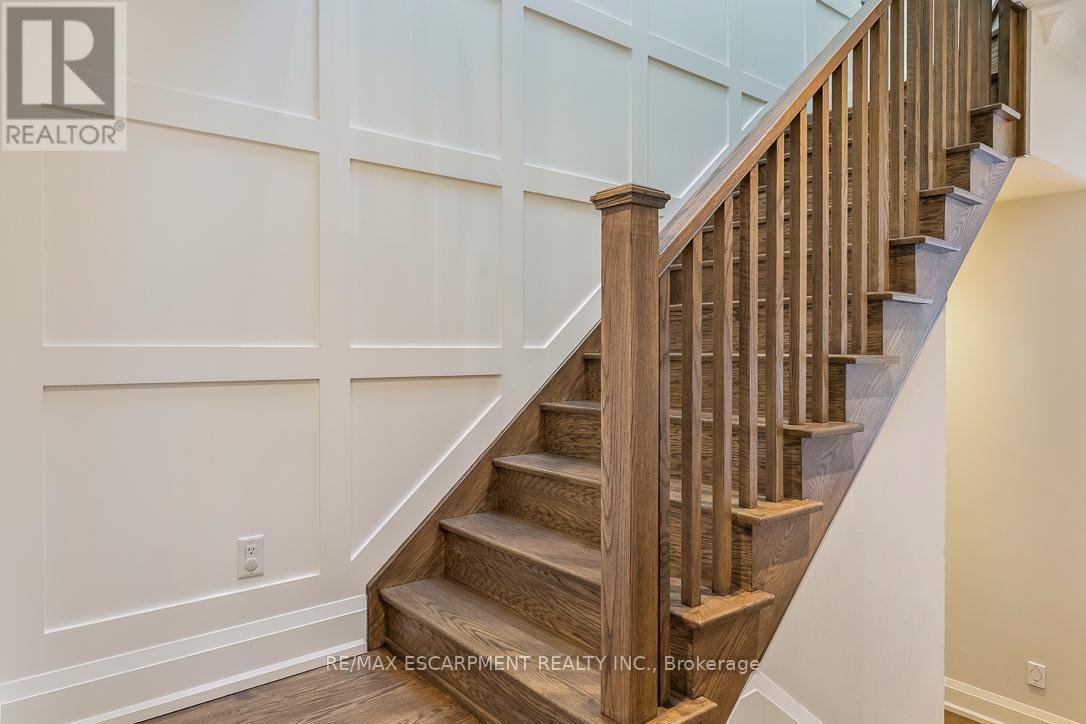 56 LABURNHAM AVENUE - 19