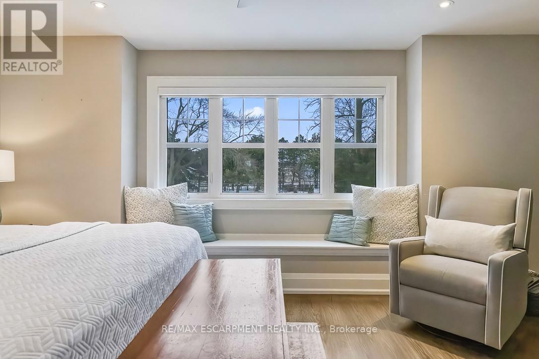56 LABURNHAM AVENUE - 22
