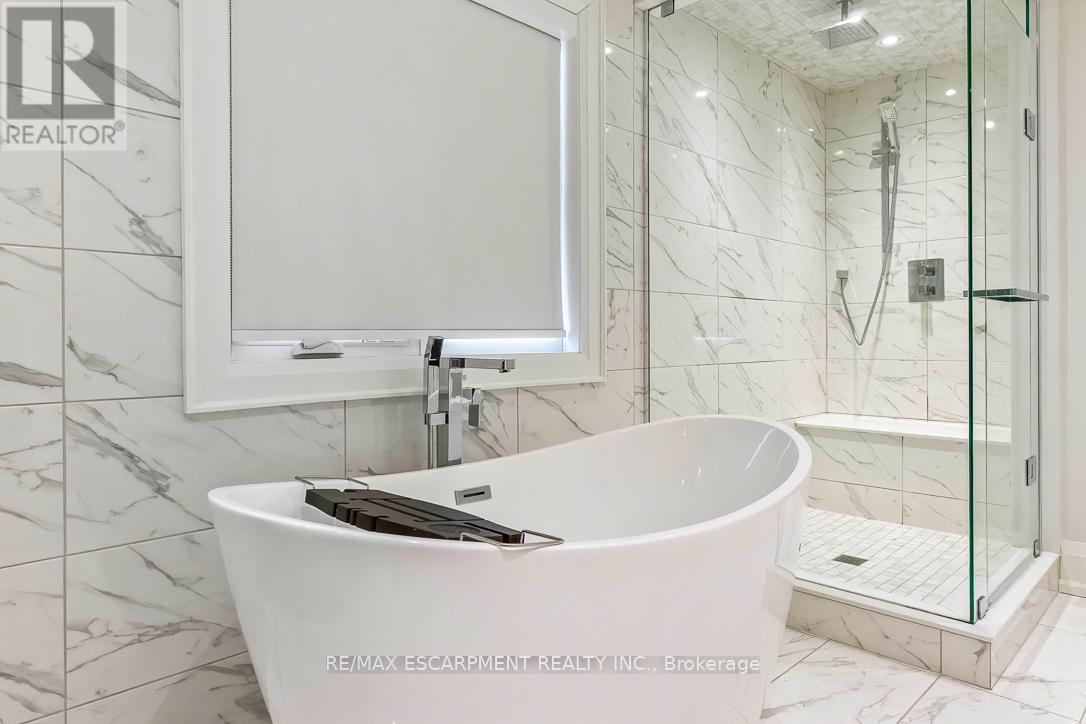 56 LABURNHAM AVENUE - 25