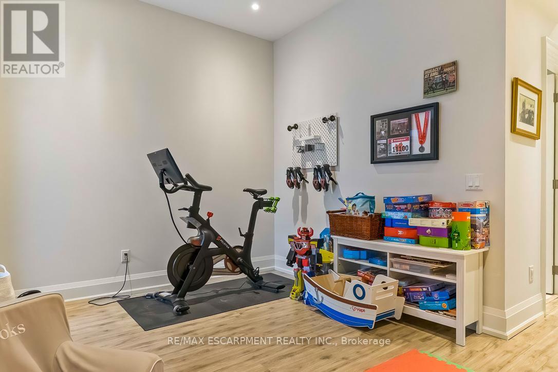 56 LABURNHAM AVENUE - 35