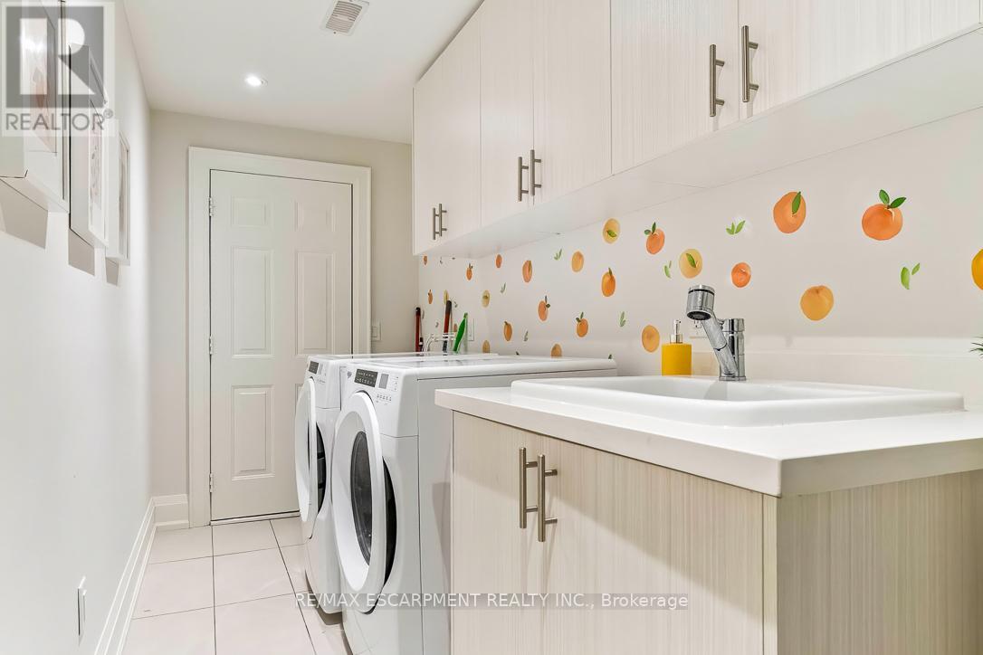 56 LABURNHAM AVENUE - 39