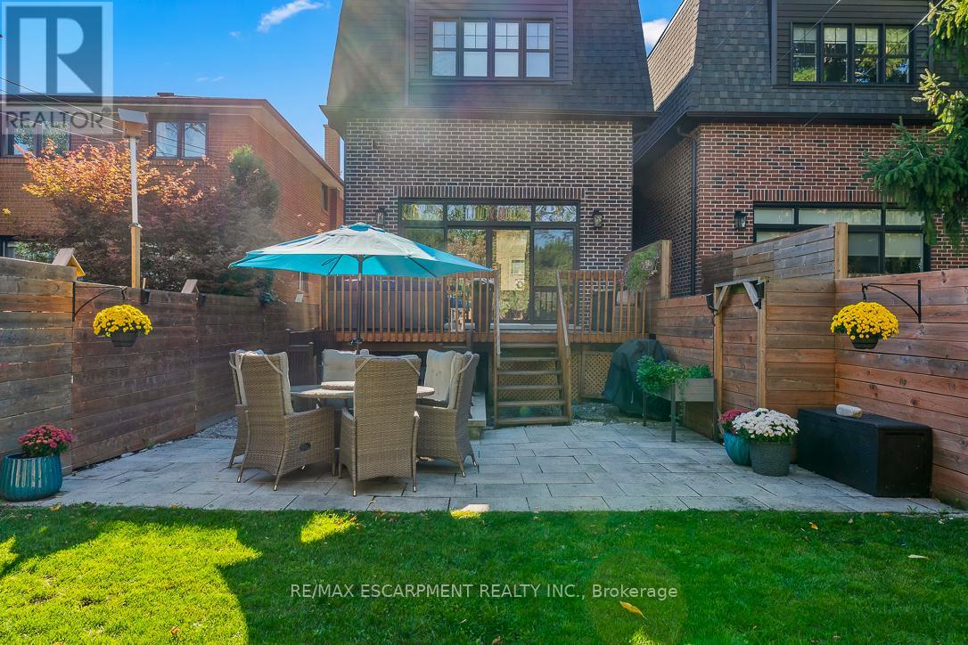 56 LABURNHAM AVENUE - 40
