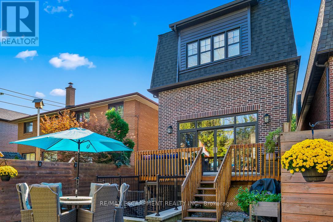 56 LABURNHAM AVENUE - 44