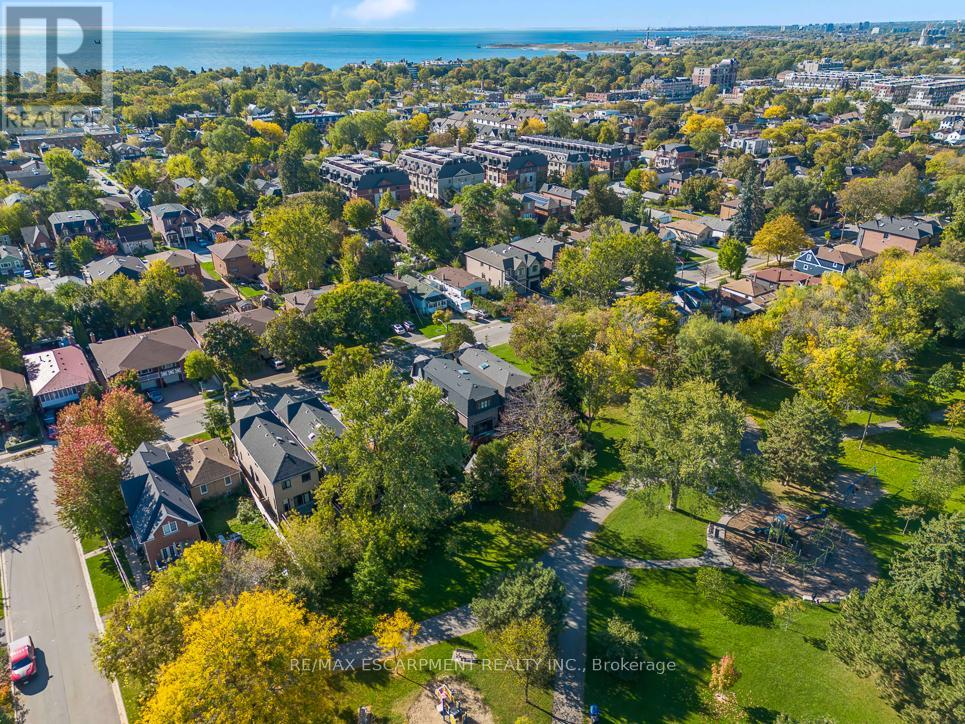 56 LABURNHAM AVENUE - 50