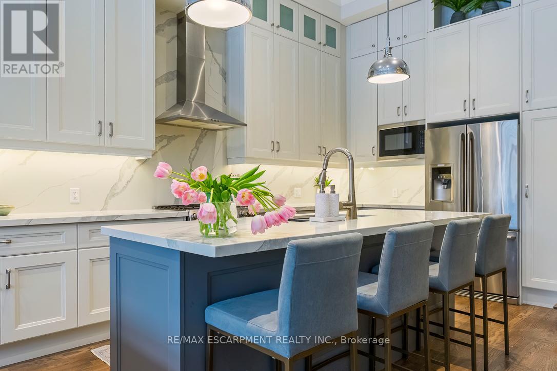 56 LABURNHAM AVENUE - 8